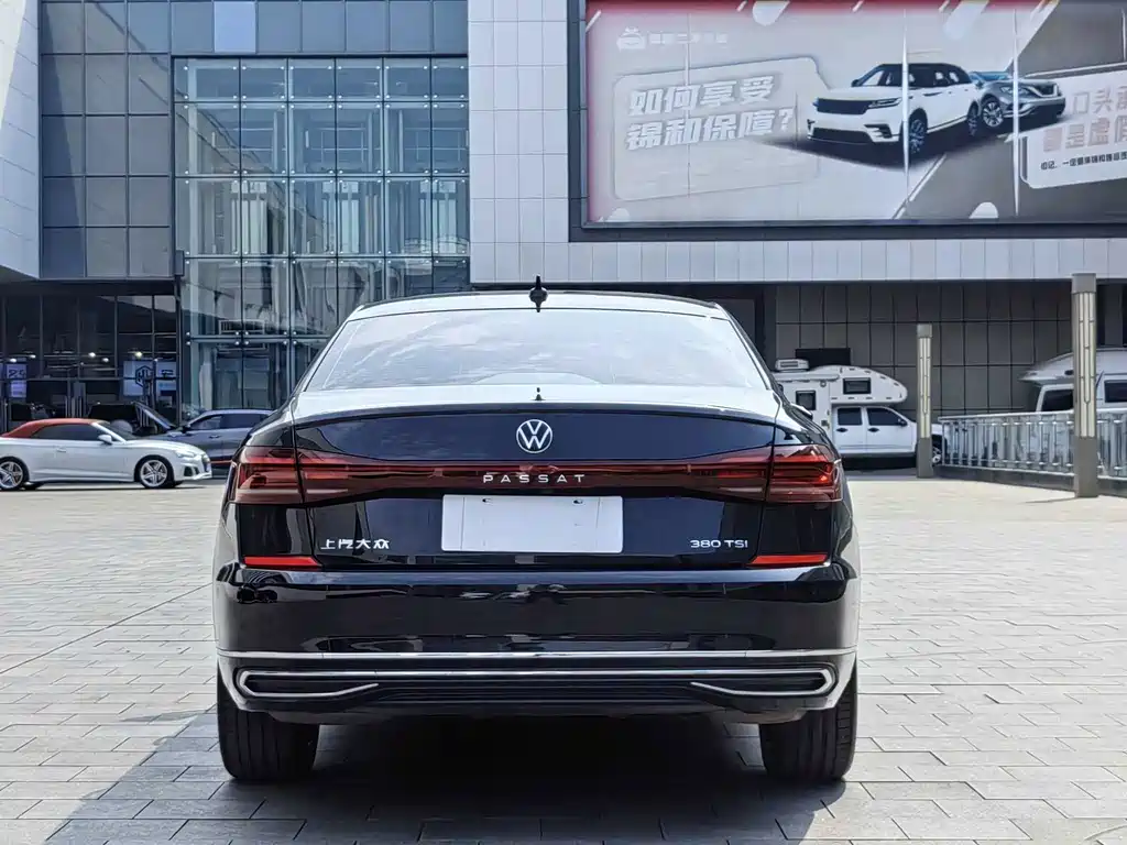Volkswagen Passat 2024 — фото 14