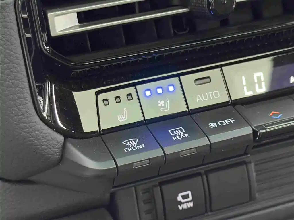 Toyota Prado 2025 — фото 15