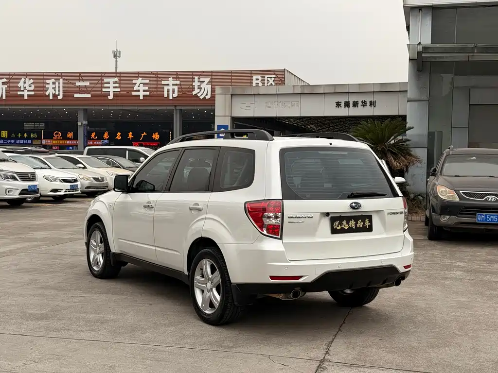 Subaru Forester 2010 — фото 13