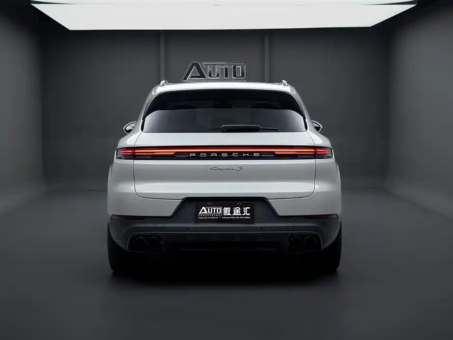 Porsche Cayenne 2025