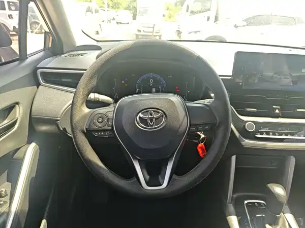 Toyota Frontlander 2024