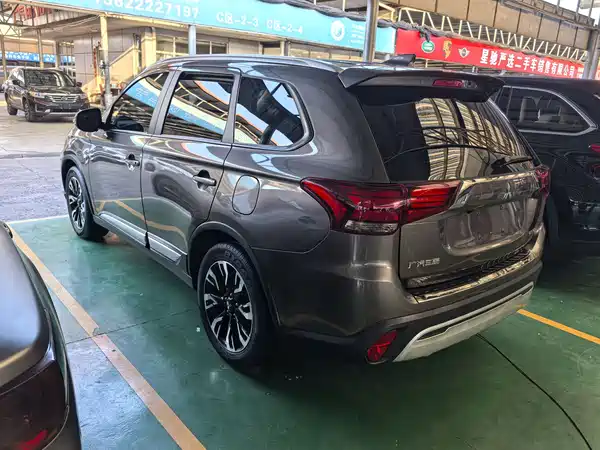 Mitsubishi Outlander 2019