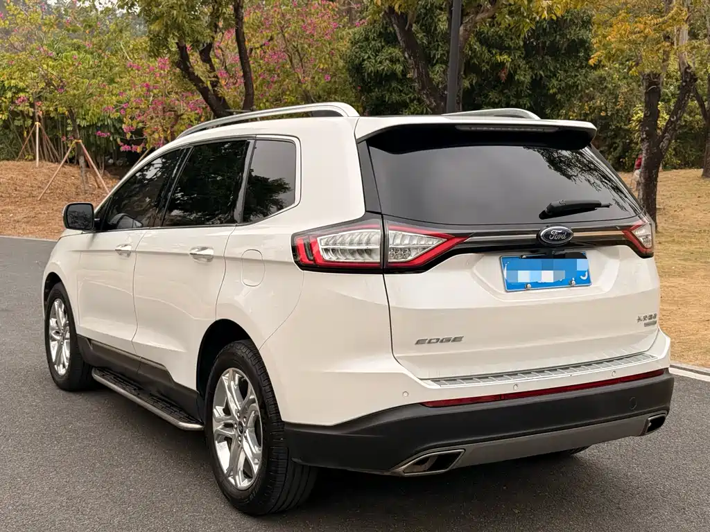 Ford Edge 2016 — фото 7
