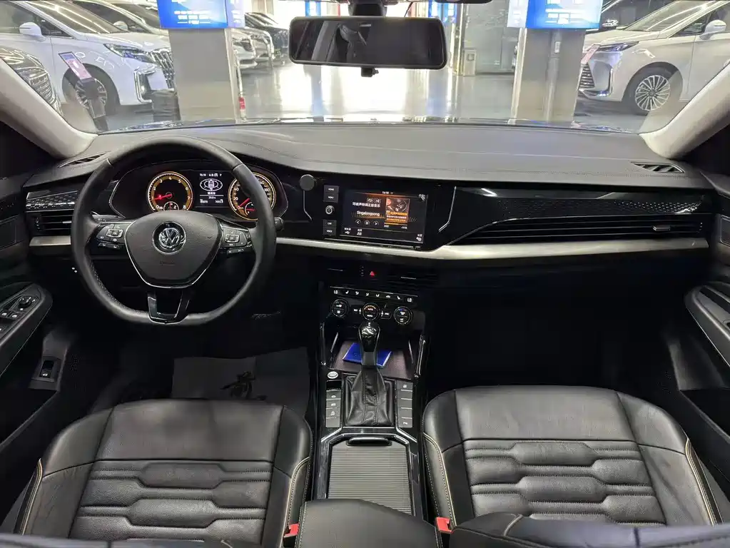 Volkswagen Passat 2019 — фото 10