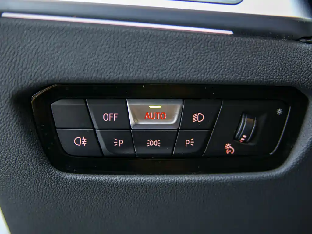 BMW 3 Series 2020 — фото 18