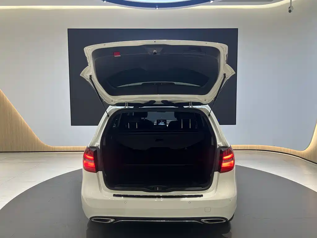 Mercedes-Benz B-Class 2018 — фото 7