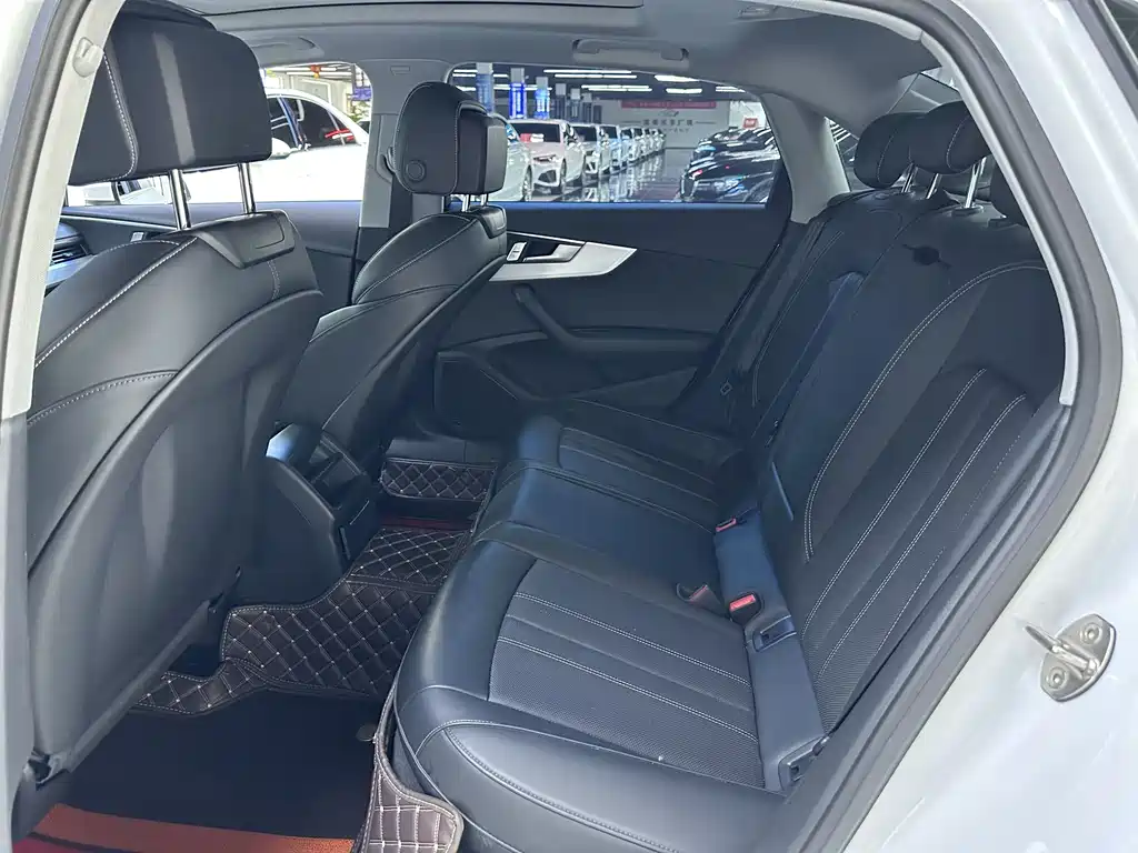 Audi A4L 2025