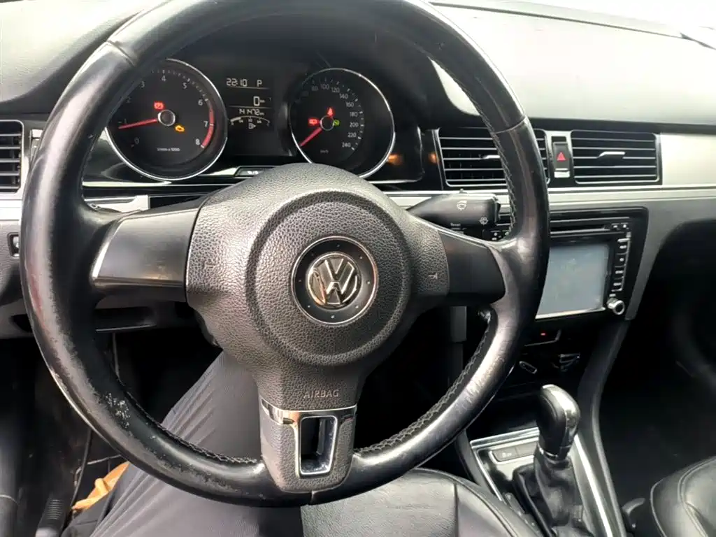 Volkswagen Bora 2014 — фото 10