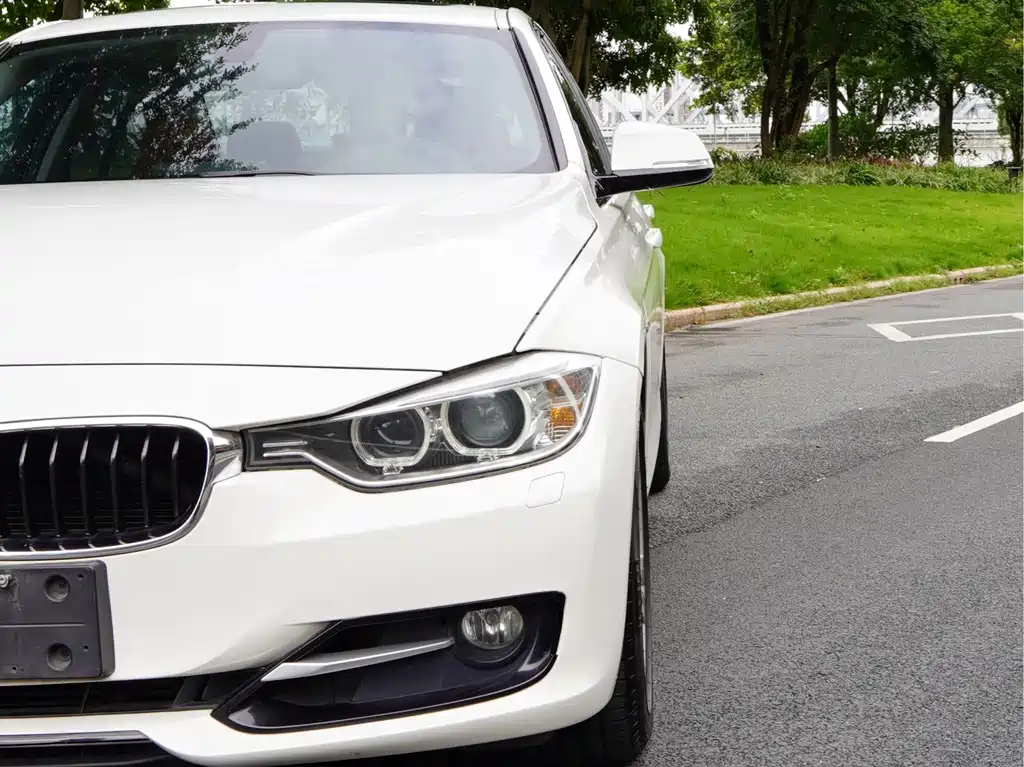 BMW 3 Series 2014 — фото 18