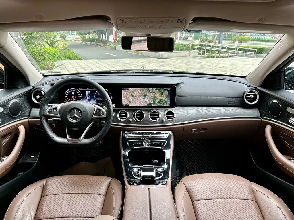 Mercedes-Benz E-Class 2017 — фото 10