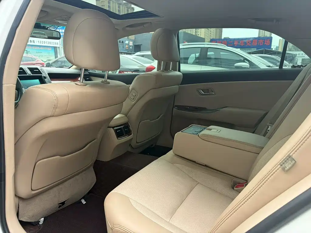 Toyota Crown 2015 — фото 6