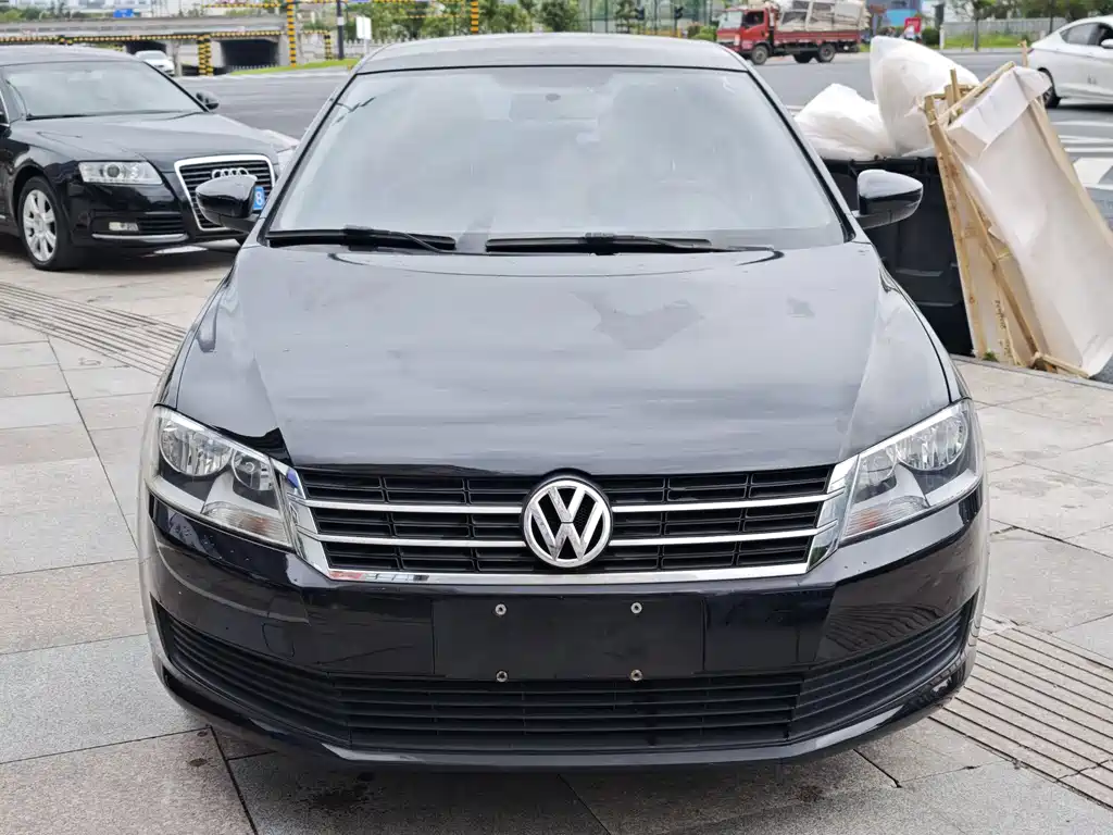 Volkswagen Lavida 2013