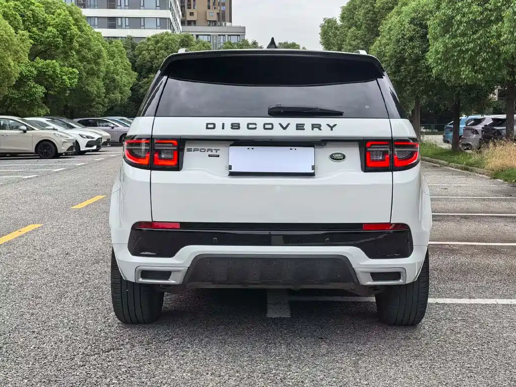 Land Rover Discovery Sport 2022 — фото 7