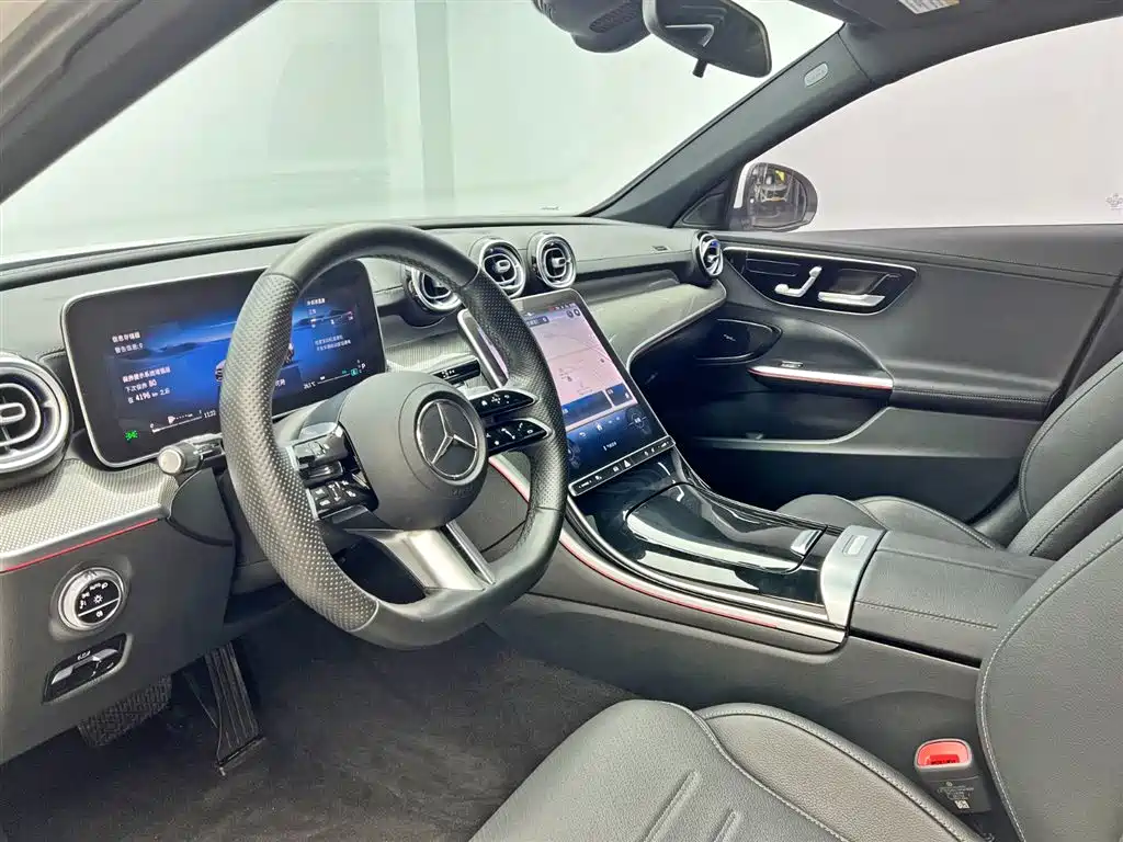 Mercedes-Benz C-Class 2024 — фото 13