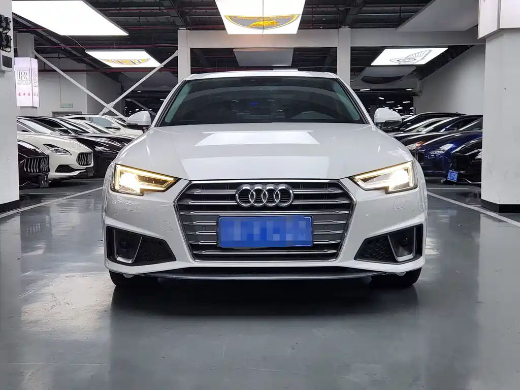 Audi A4L 2017 — фото 2