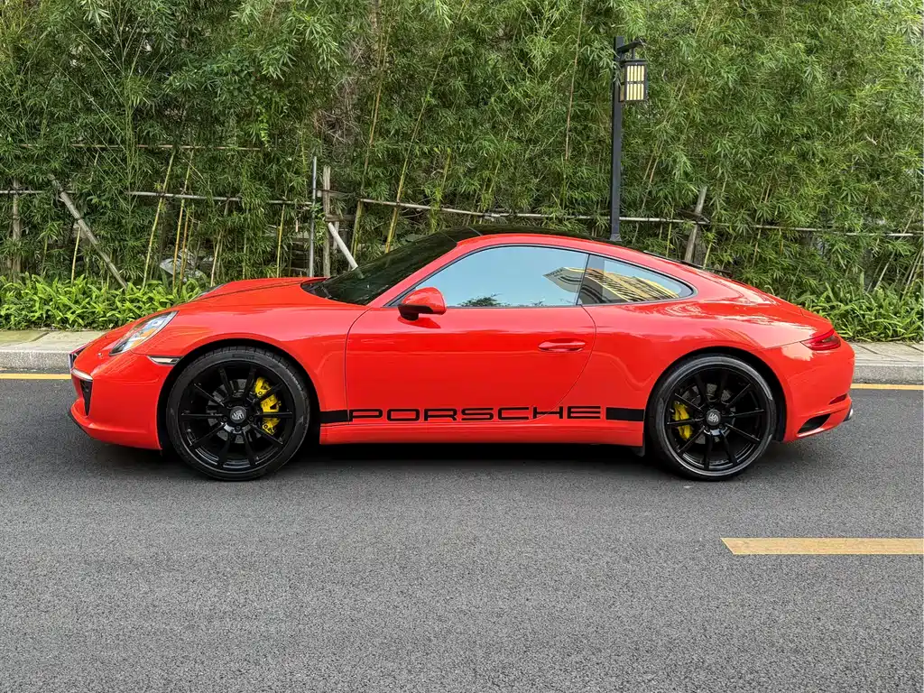 Porsche 911 2018 — фото 7
