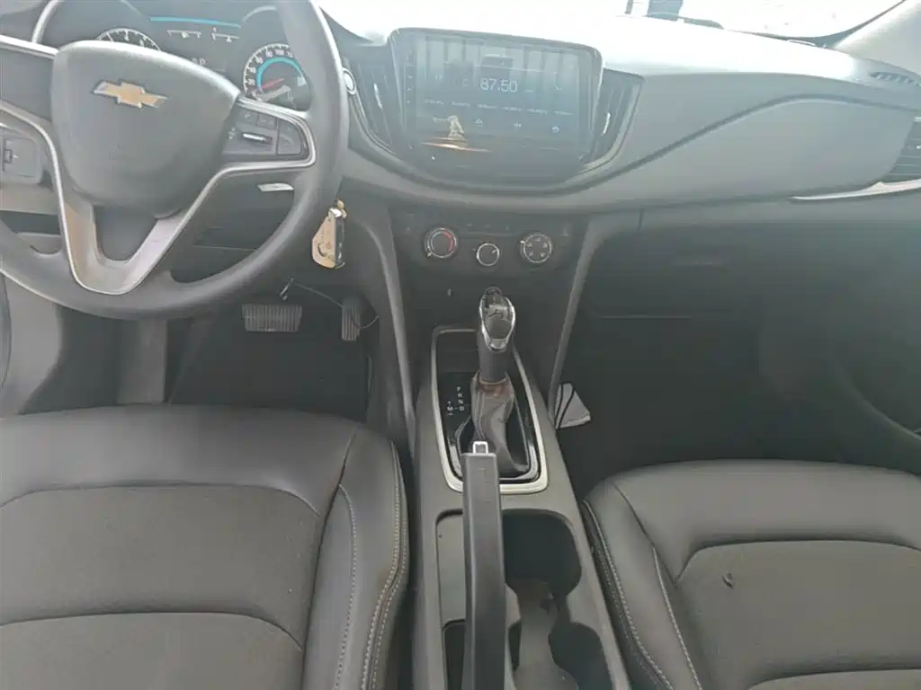 Chevrolet Cavalier 2018 — фото 10