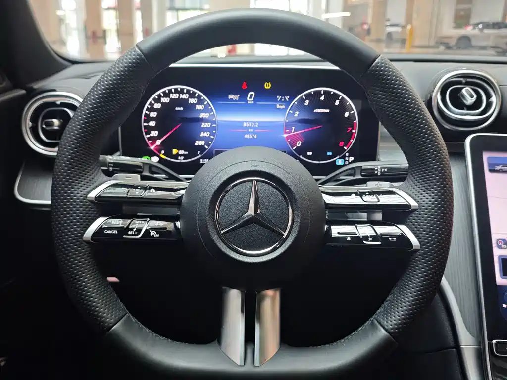 Mercedes-Benz C-Class 2023 — фото 16