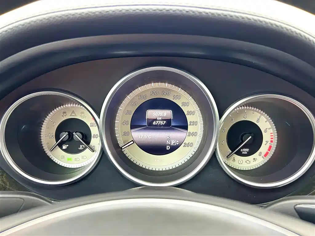 Mercedes-Benz CLS 2015 — фото 8
