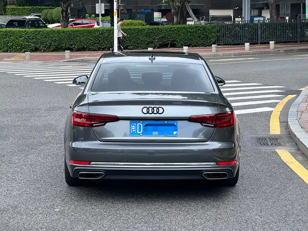 Audi A4L 2020 — фото 8