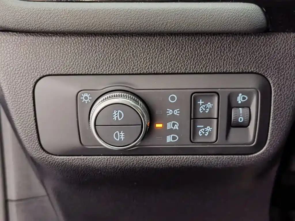 Ford Escape 2023 — фото 21