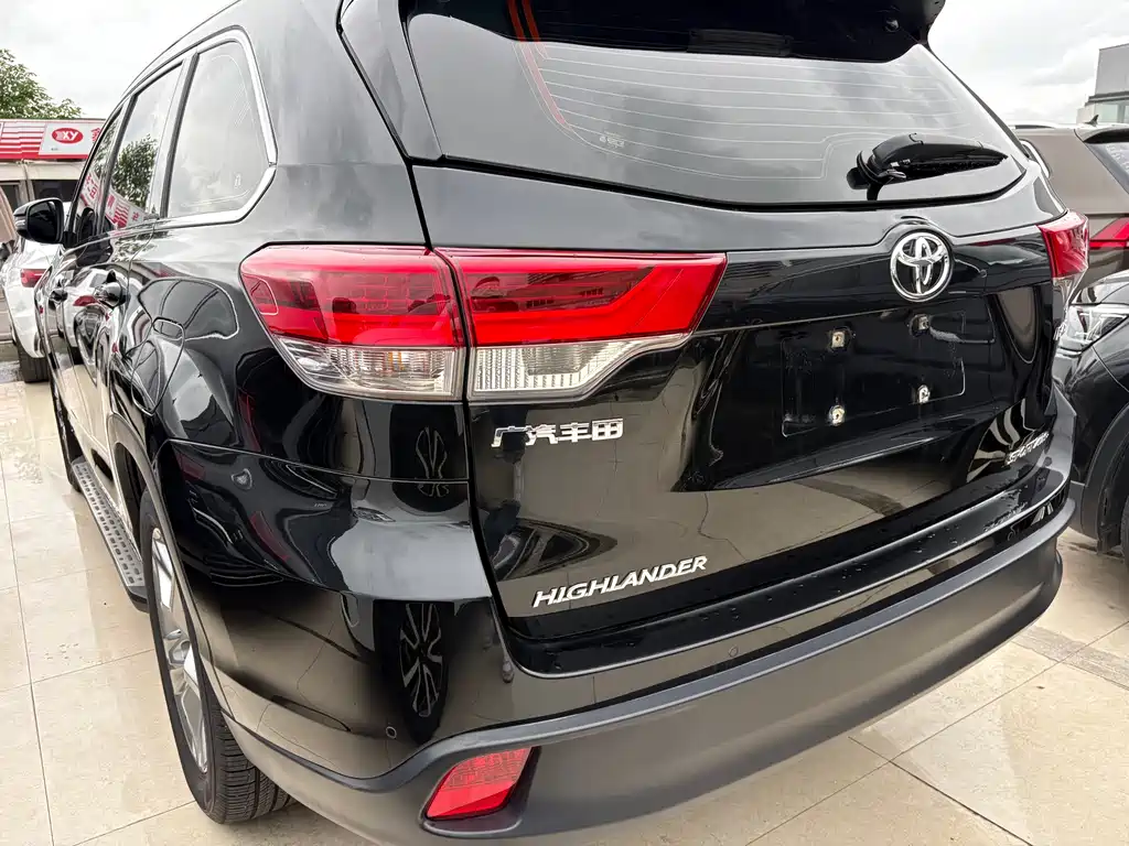 Toyota Highlander 2020 — фото 8
