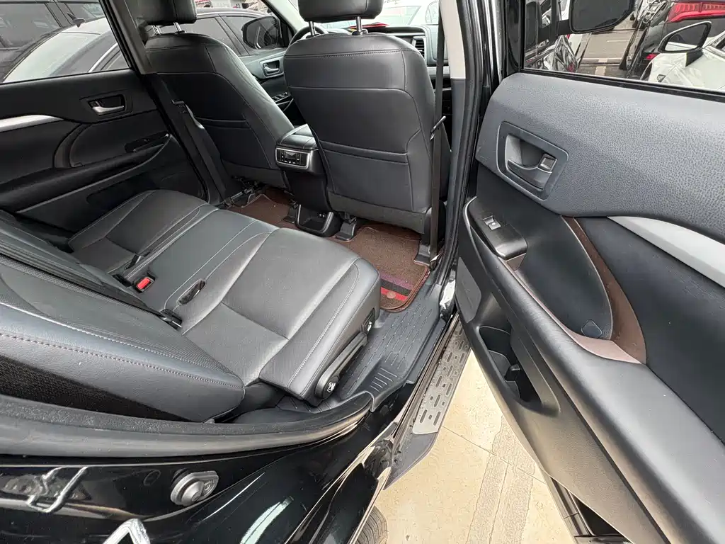 Toyota Highlander 2020 — фото 14