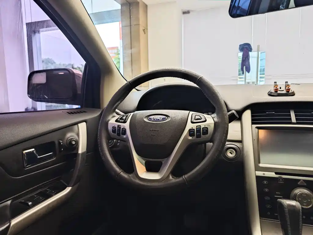 Ford Edge 2015 — фото 14