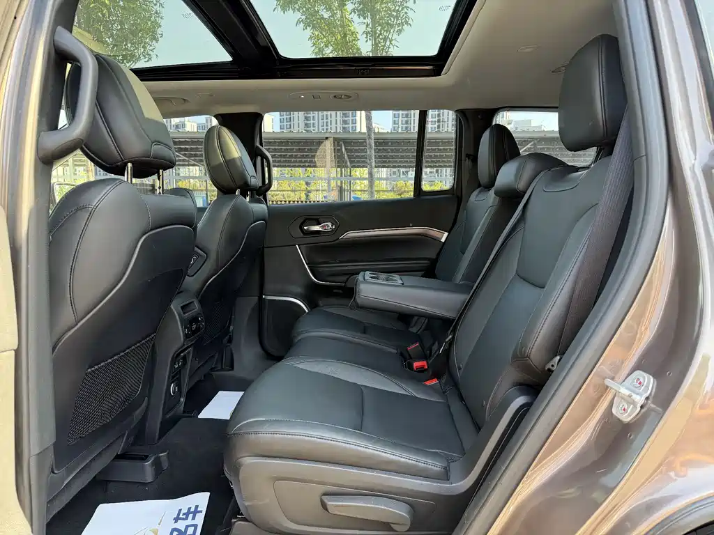 Jeep Grand Commander 2019 — фото 12