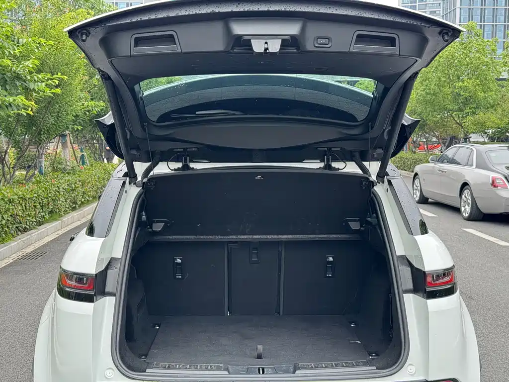Land Rover Evoque 2021 — фото 15