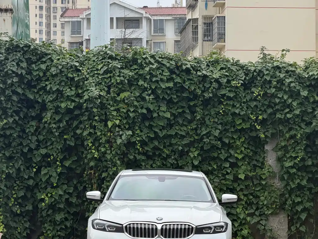 BMW 3 Series 2023