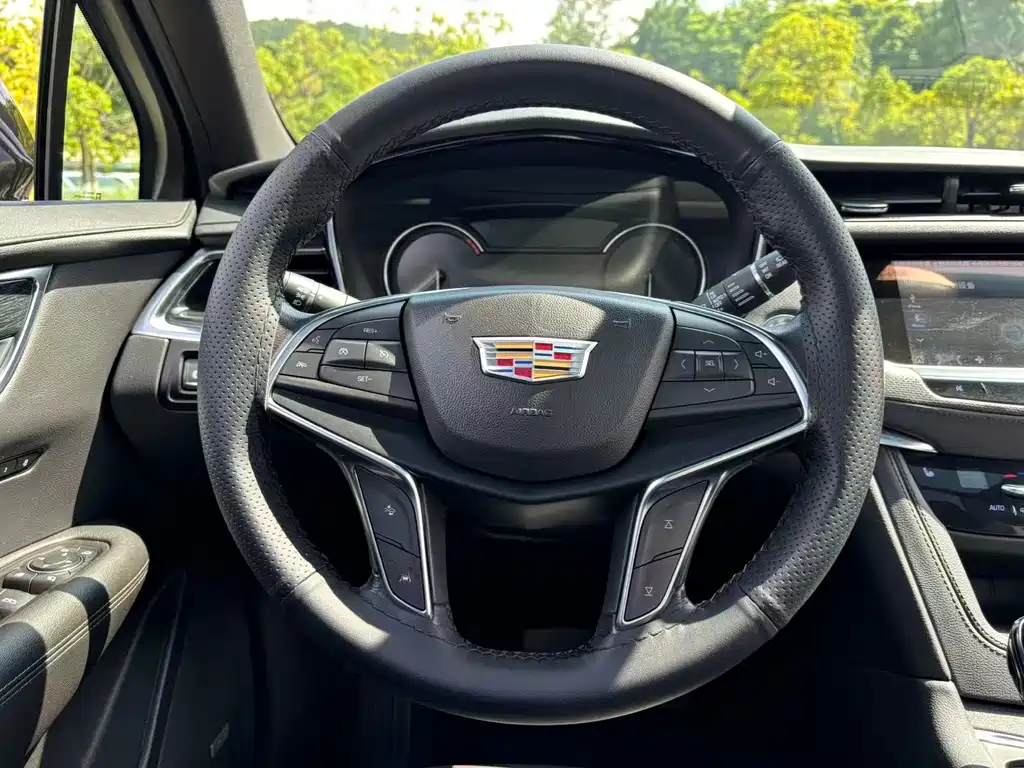 Cadillac XT5 2022 — фото 27