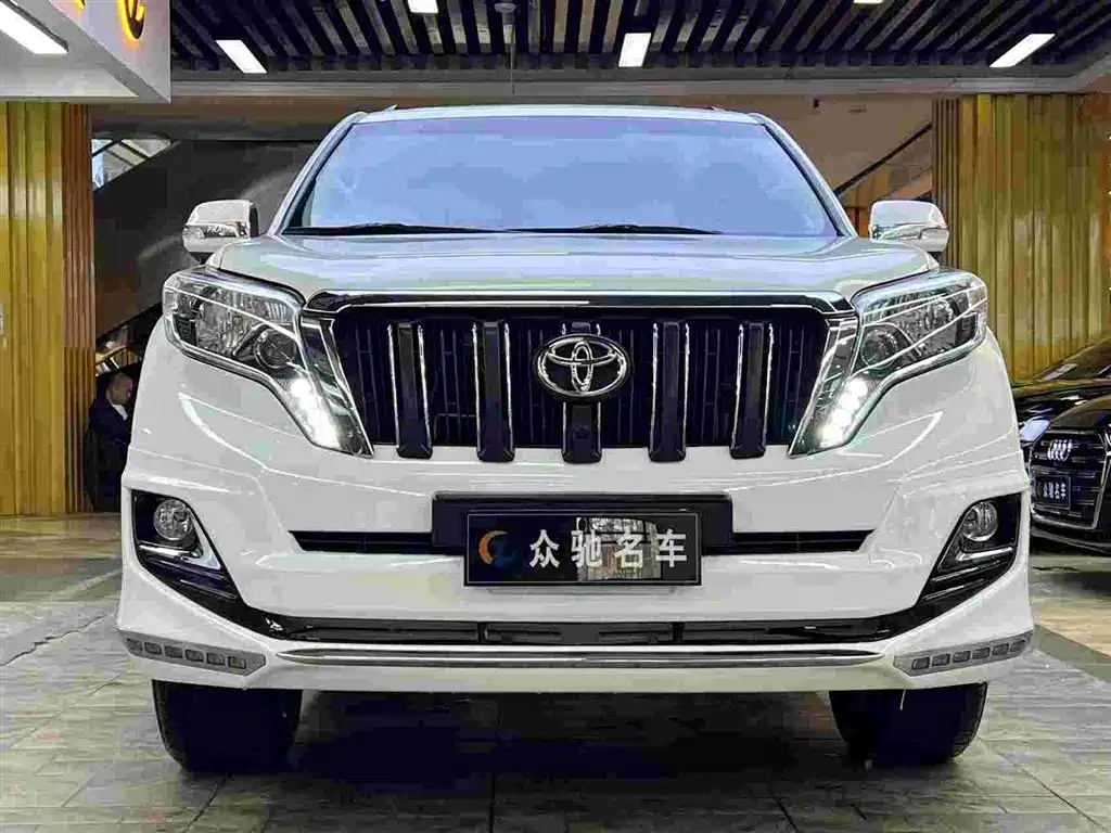 Toyota Prado 2015 — фото 2