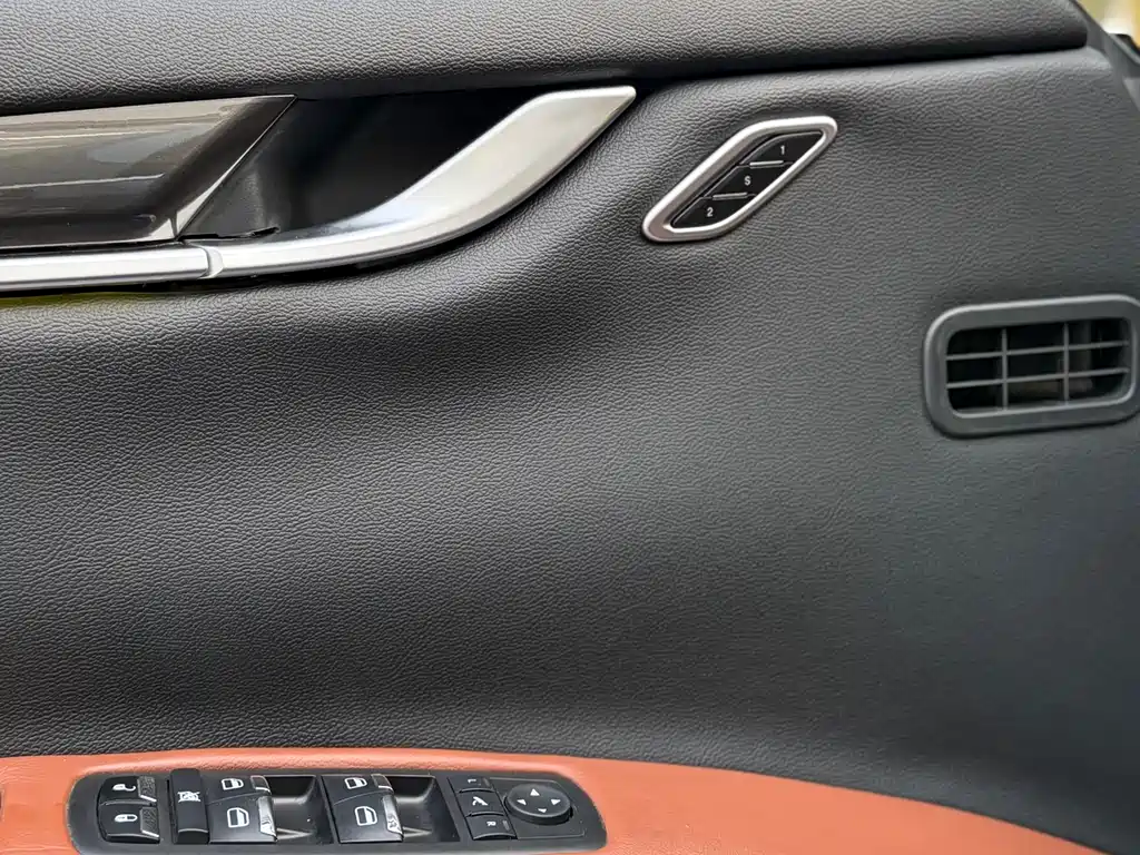 Maserati Ghibli 2015 — фото 13