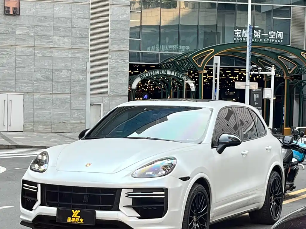 Porsche Cayenne 2013 — фото 1