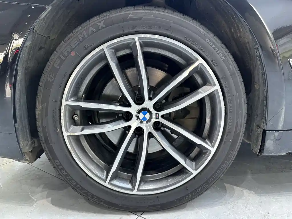 BMW 5 Series 2022 — фото 19