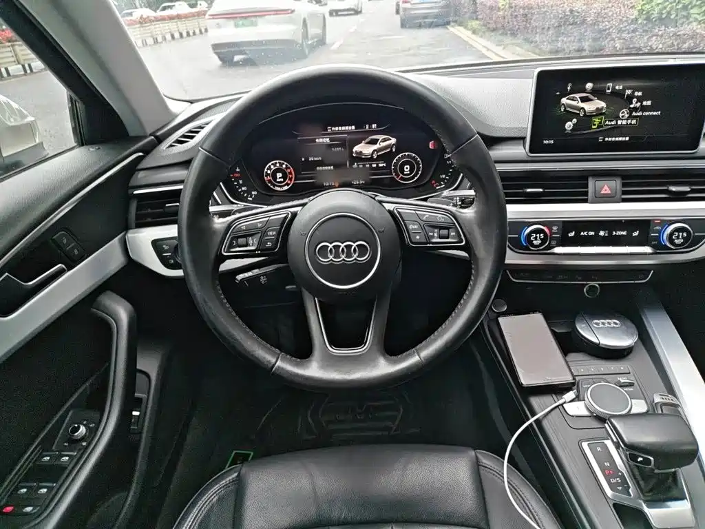 Audi A4L 2019