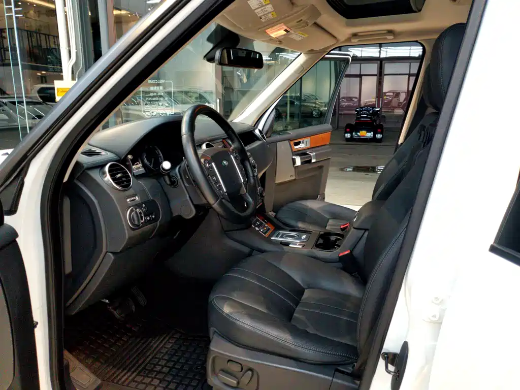 Land Rover Discovery 2013 — фото 10