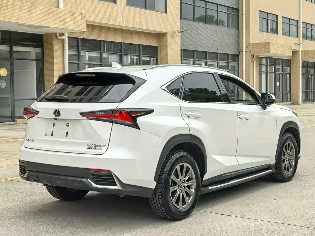 Lexus NX 2021 — фото 9