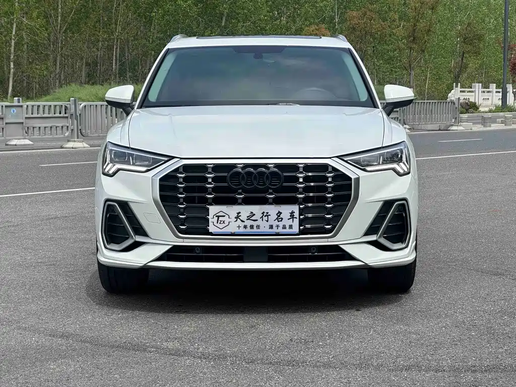 Audi Q3 2021 — фото 2