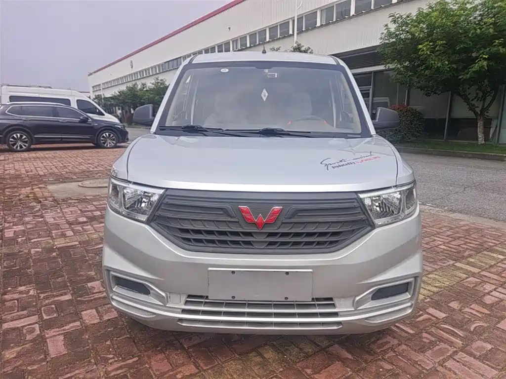Wuling Hongguang V 2022 — фото 3