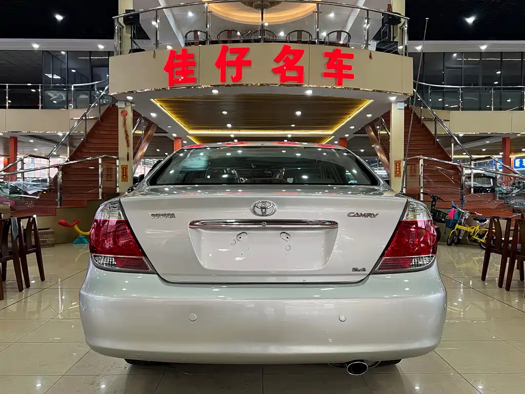 Toyota Camry 2005 — фото 4