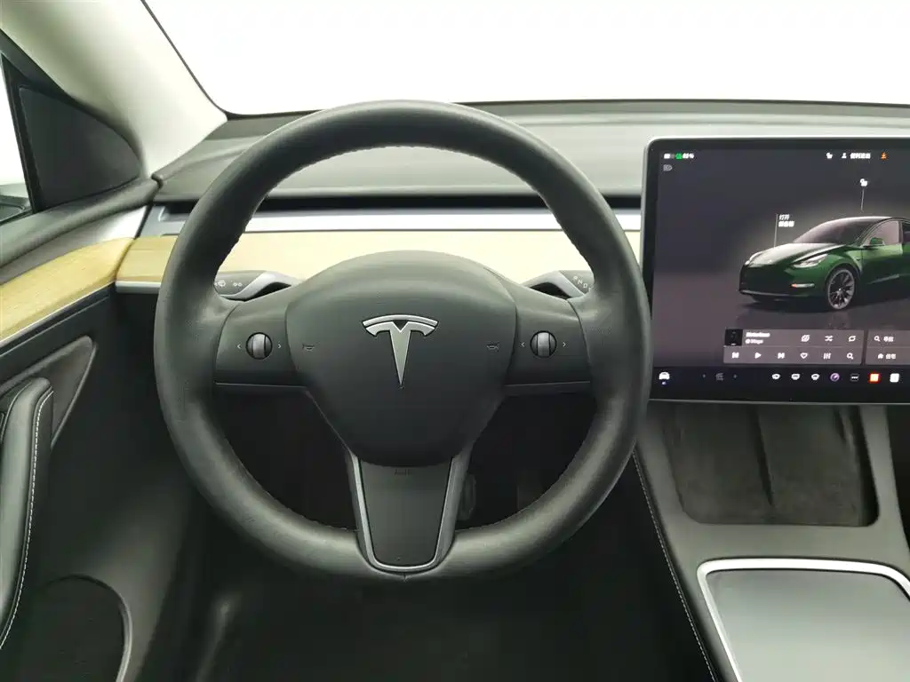 Tesla Model Y 2022 — фото 11