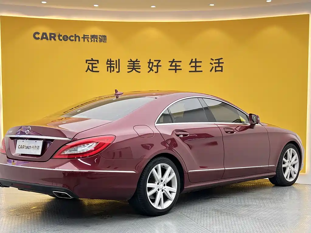 Mercedes-Benz CLS 2012 — фото 23