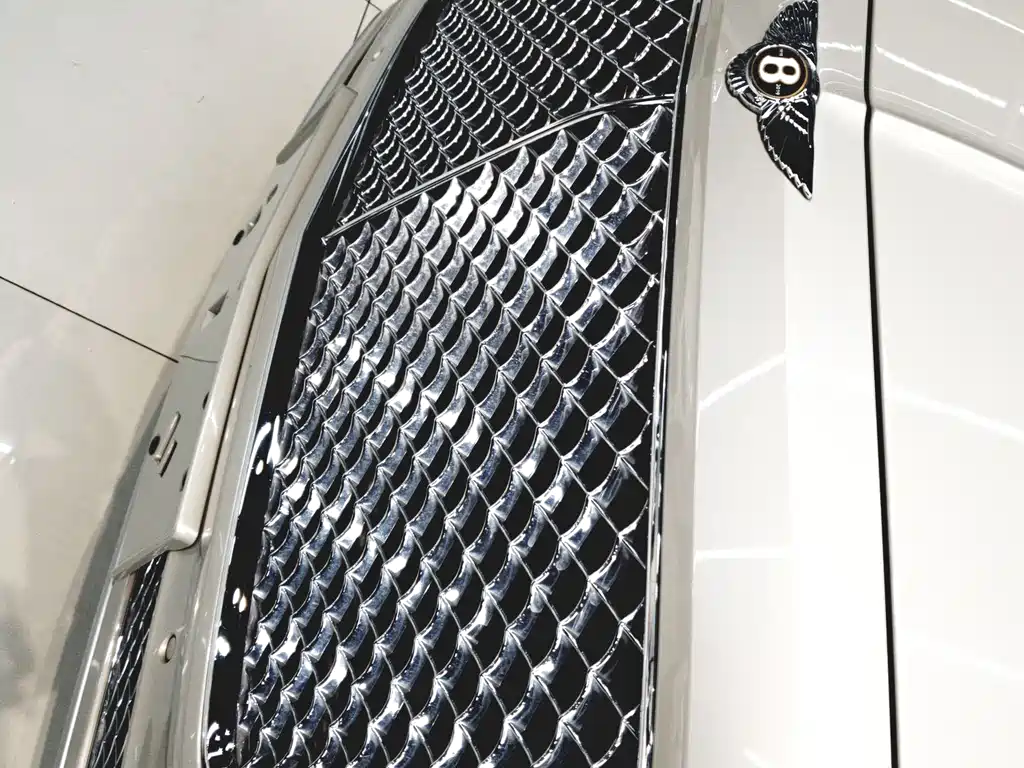 Bentley Bentayga 2019 — фото 17