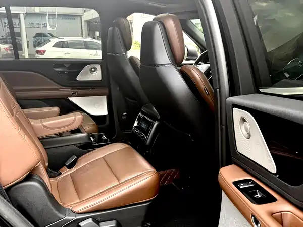 Lincoln Aviator 2021