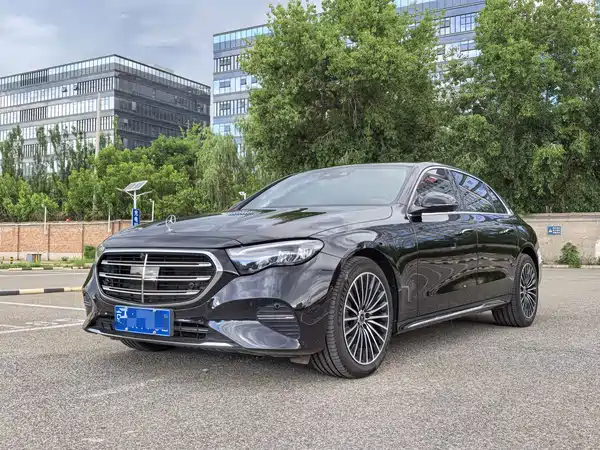 Mercedes-Benz E-Class 2024