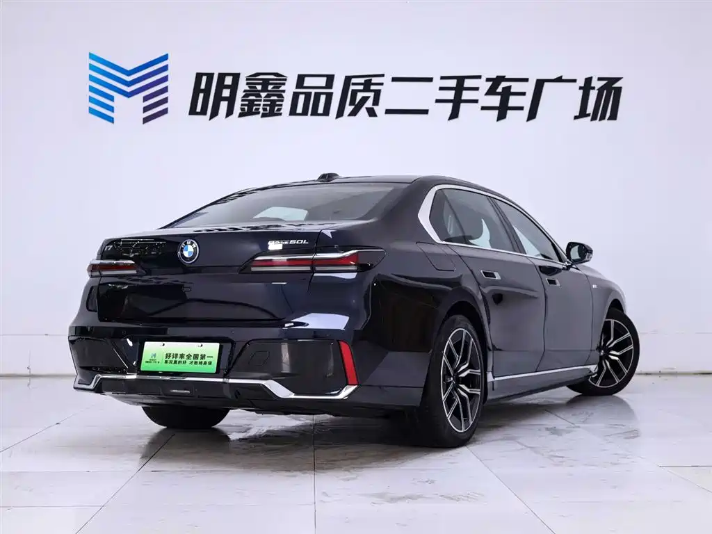 BMW i7 2023 — фото 7