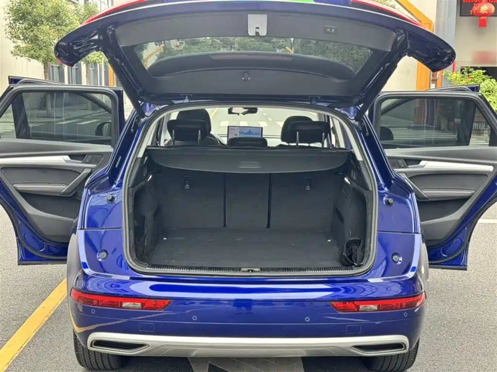 Audi Q5L 2020 — фото 17