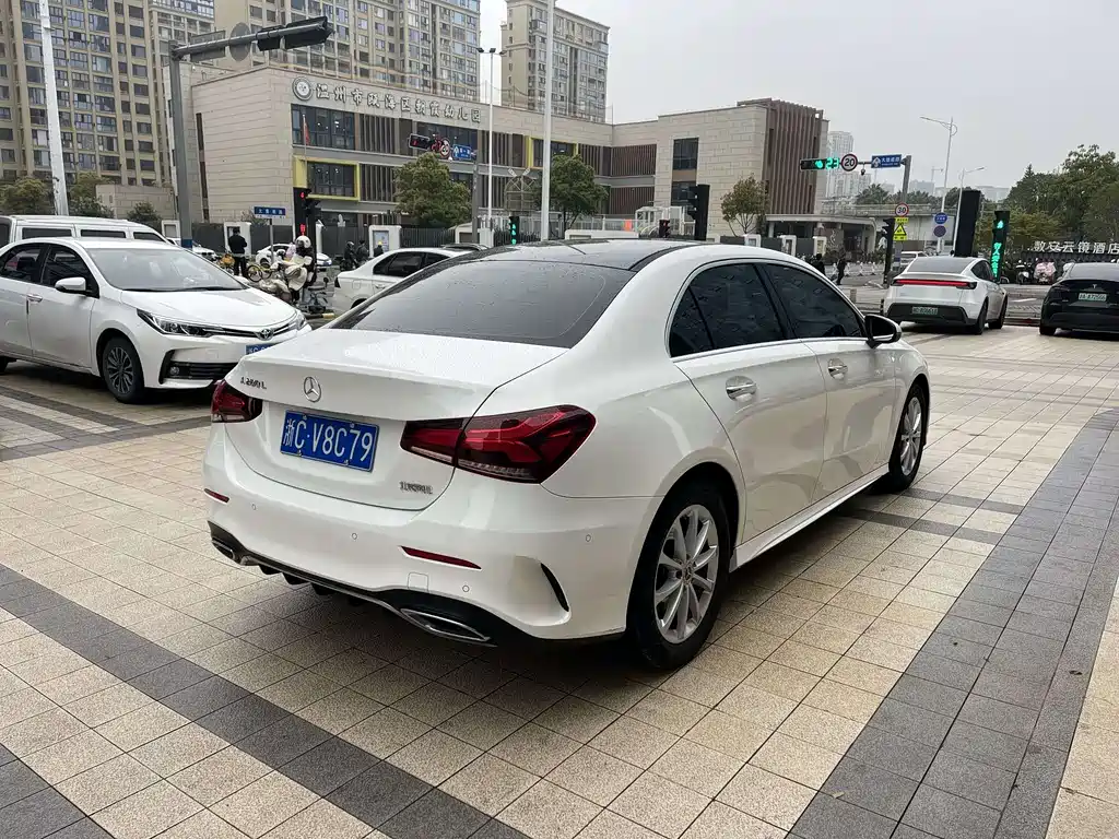 Mercedes-Benz A-Class 2020 — фото 13